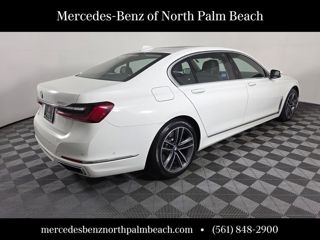 Used 2022 BMW 750i xDrive image 6