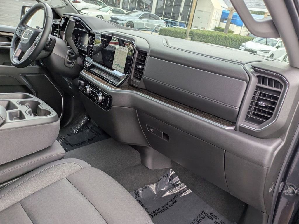 Used 2025 GMC Sierra 1500 Elevation image 21