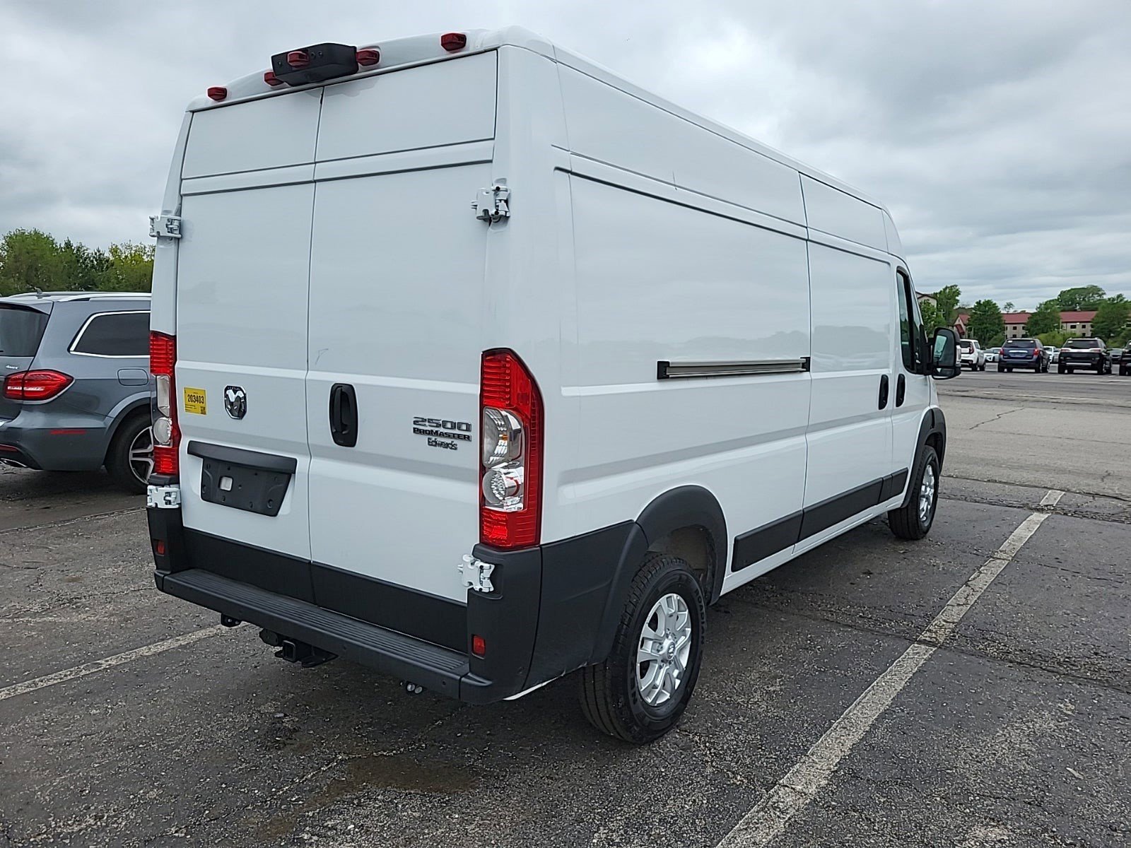 Used 2025 RAM ProMaster 2500 w/ Quick Order Package 22H SLT+ FWD image 6