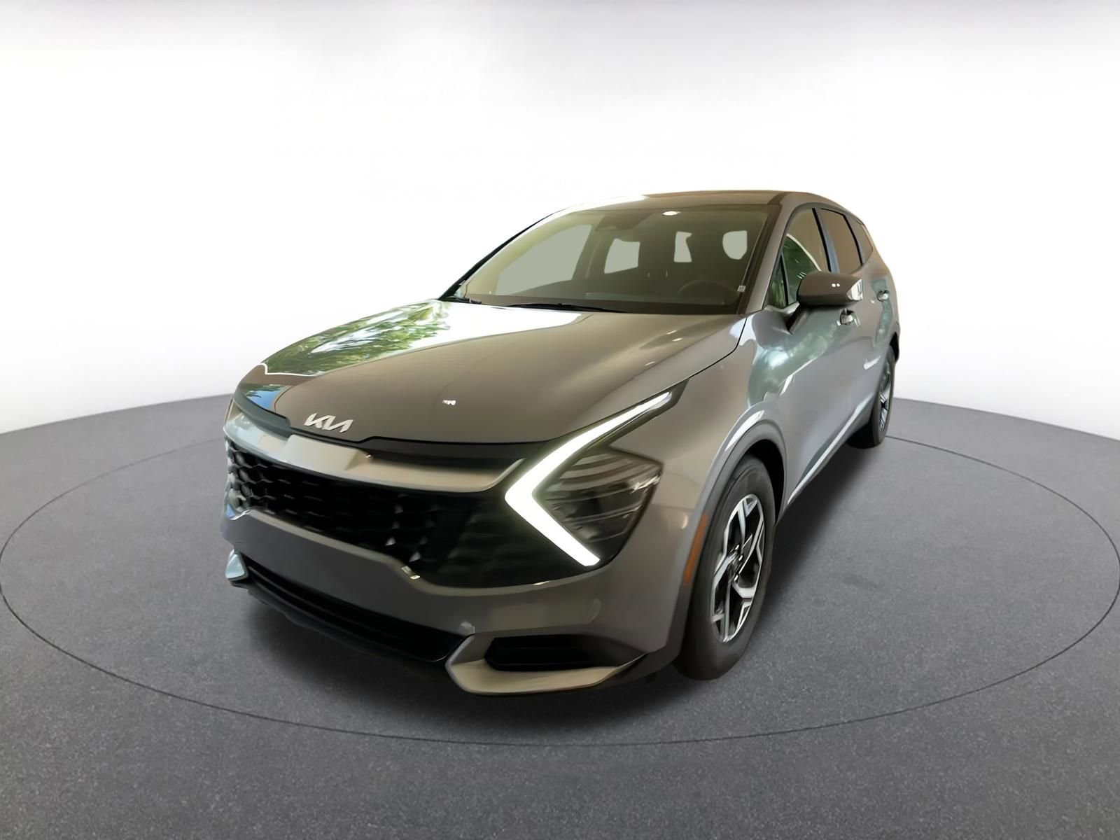 Used 2025 Kia Sportage LX image 7