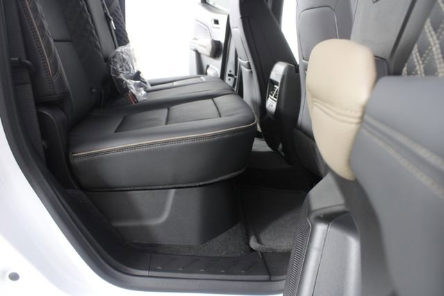 New 2026 GMC Canyon Denali image 19