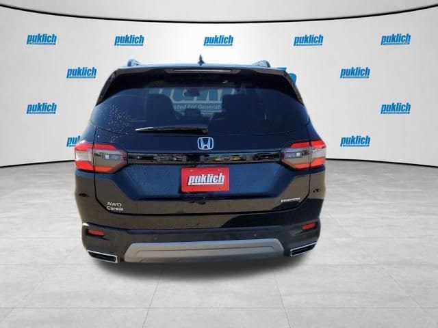 Used 2024 Honda Pilot Touring image 6