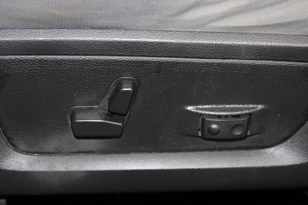 Used 2017 RAM 1500 Big Horn RWD image 21