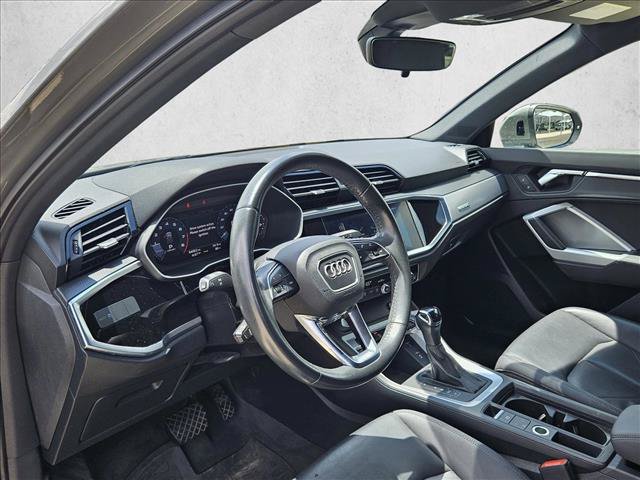 Used 2020 Audi Q3 2.0T Premium w/ Convenience Package AWD/4WD image 10