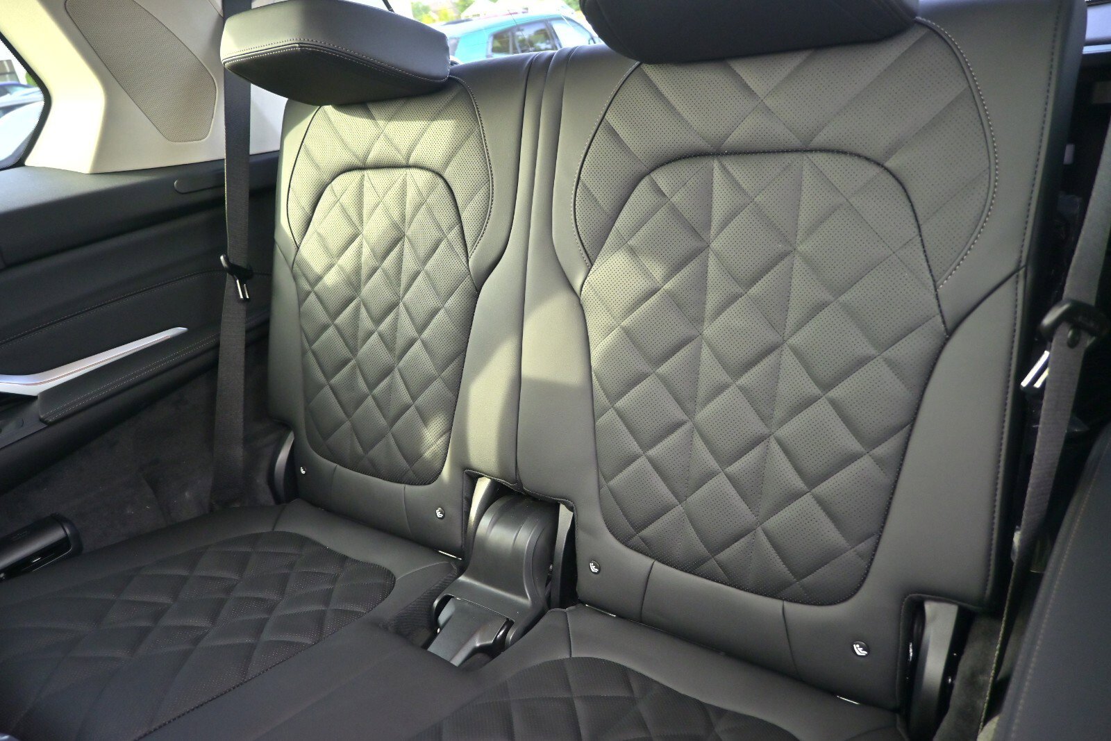 New 2026 BMW X7 xDrive40i w/ Premium Package image 16