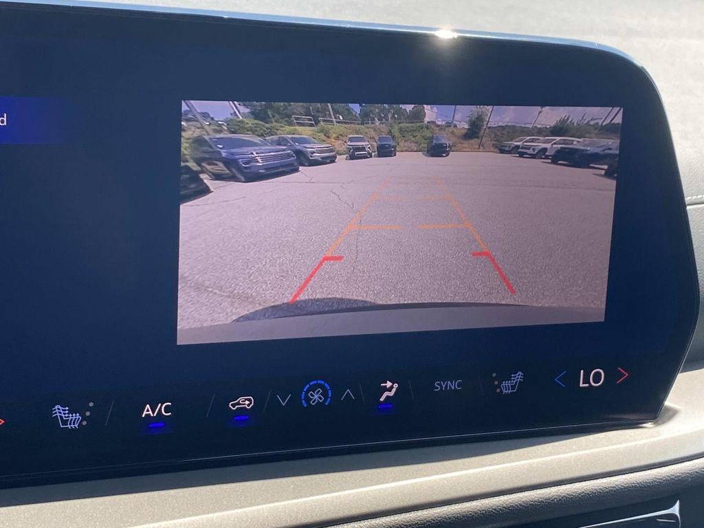 New 2026 Chevrolet Traverse LT w/ LPO, Floor Liner Package image 18