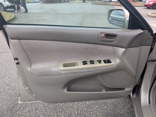 Used 2002 Toyota Camry FWD image 9