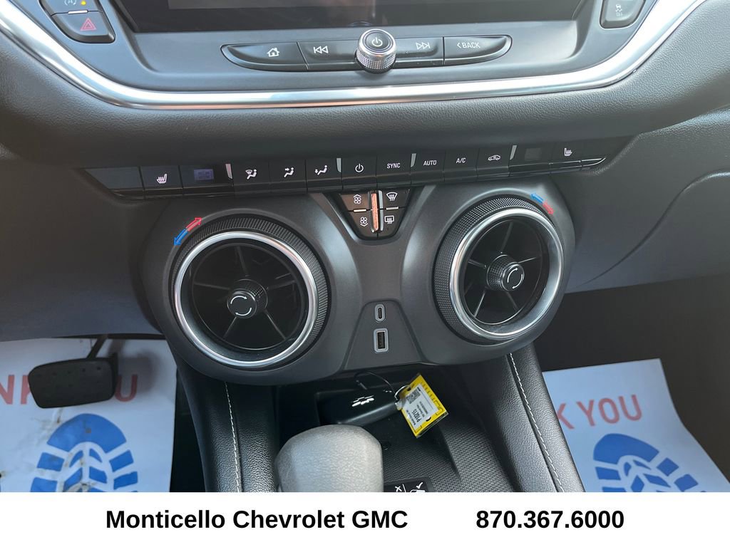Used 2024 Chevrolet Blazer LT w/ Convenience Package FWD image 19