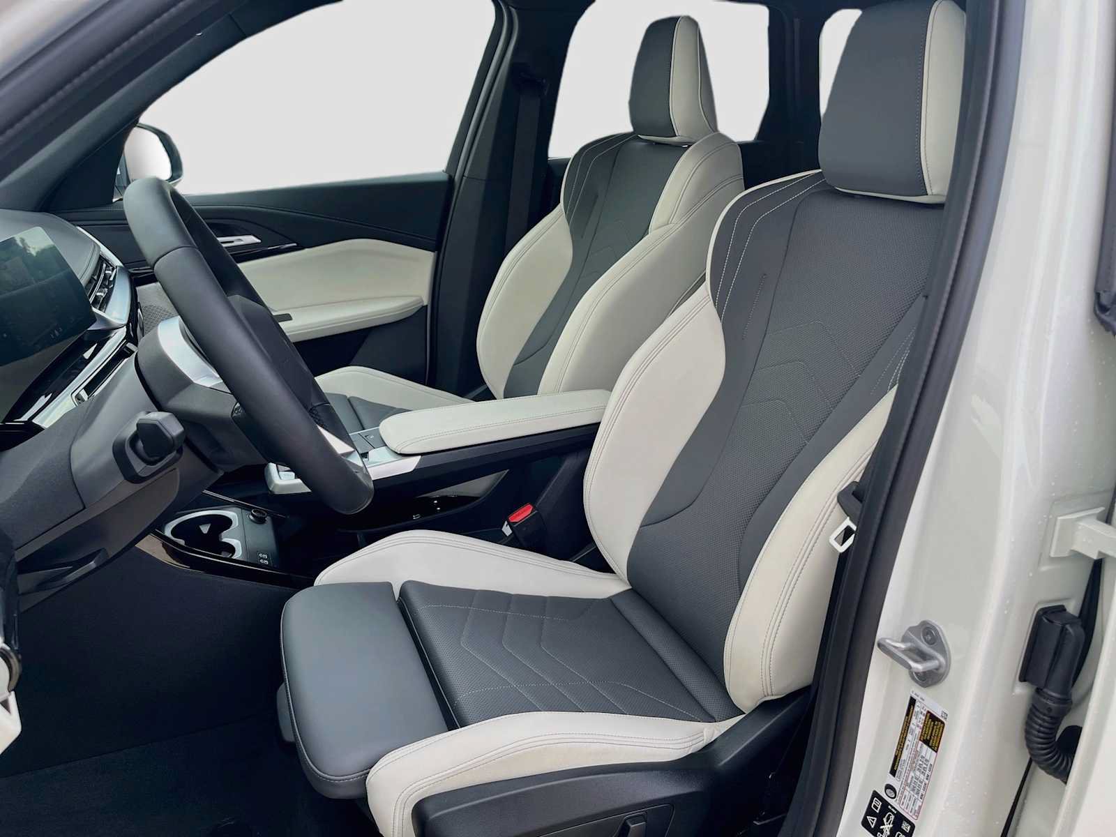 New 2027 BMW X1 xDrive28i AWD/4WD image 14