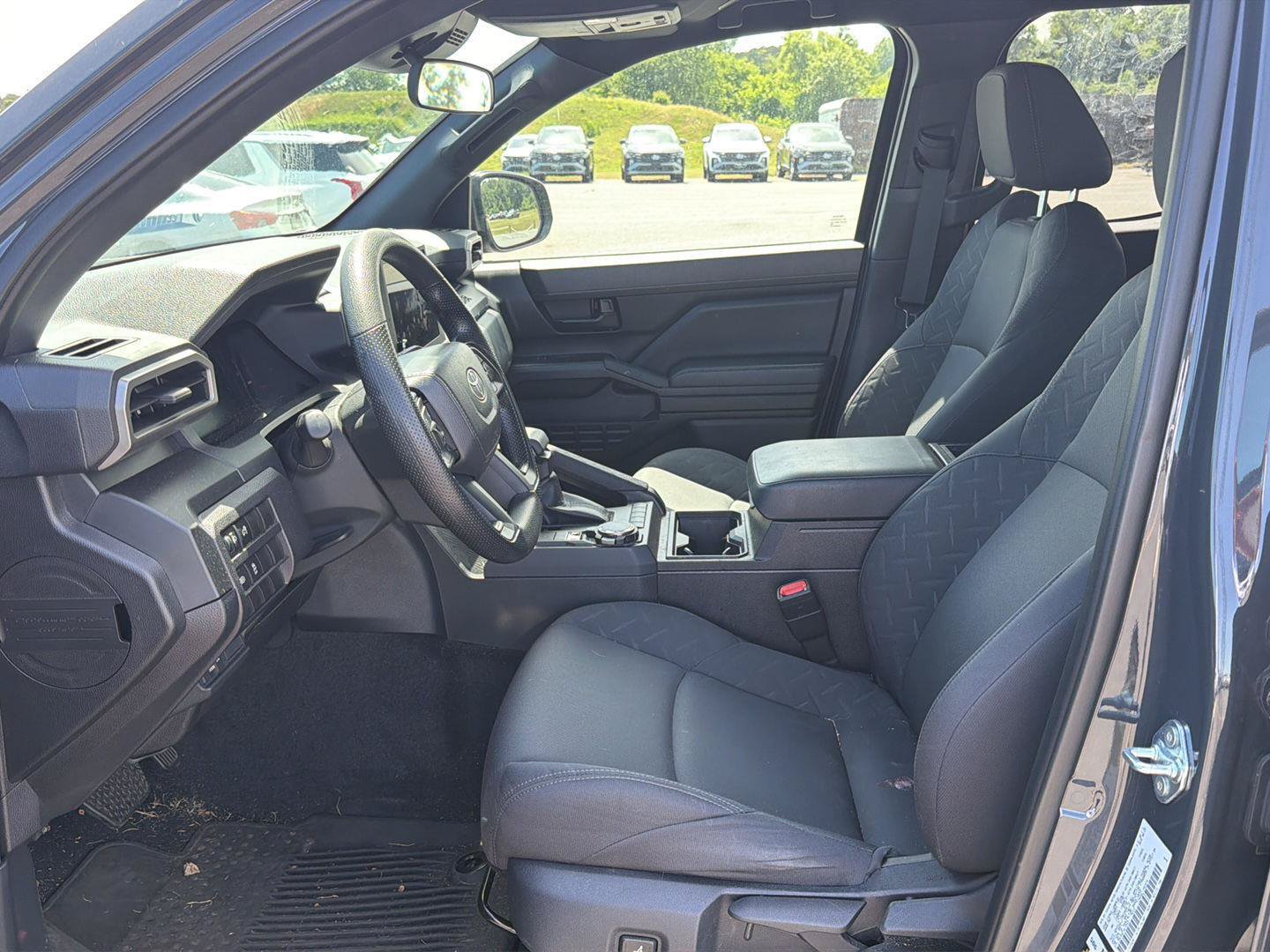 Used 2025 Toyota Tacoma SR AWD/4WD image 10
