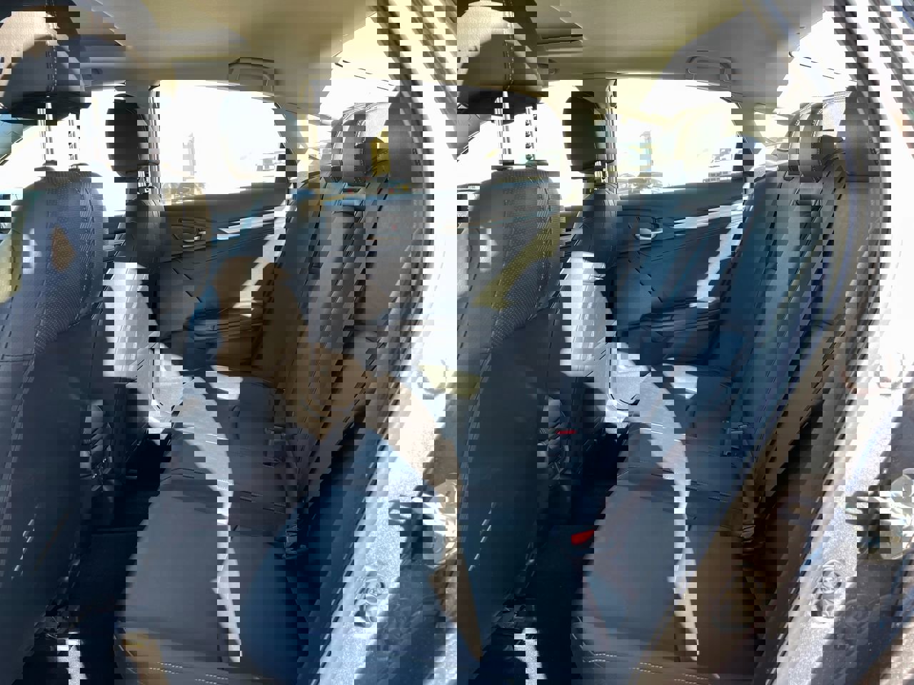 Used 2018 Honda Civic Touring image 24