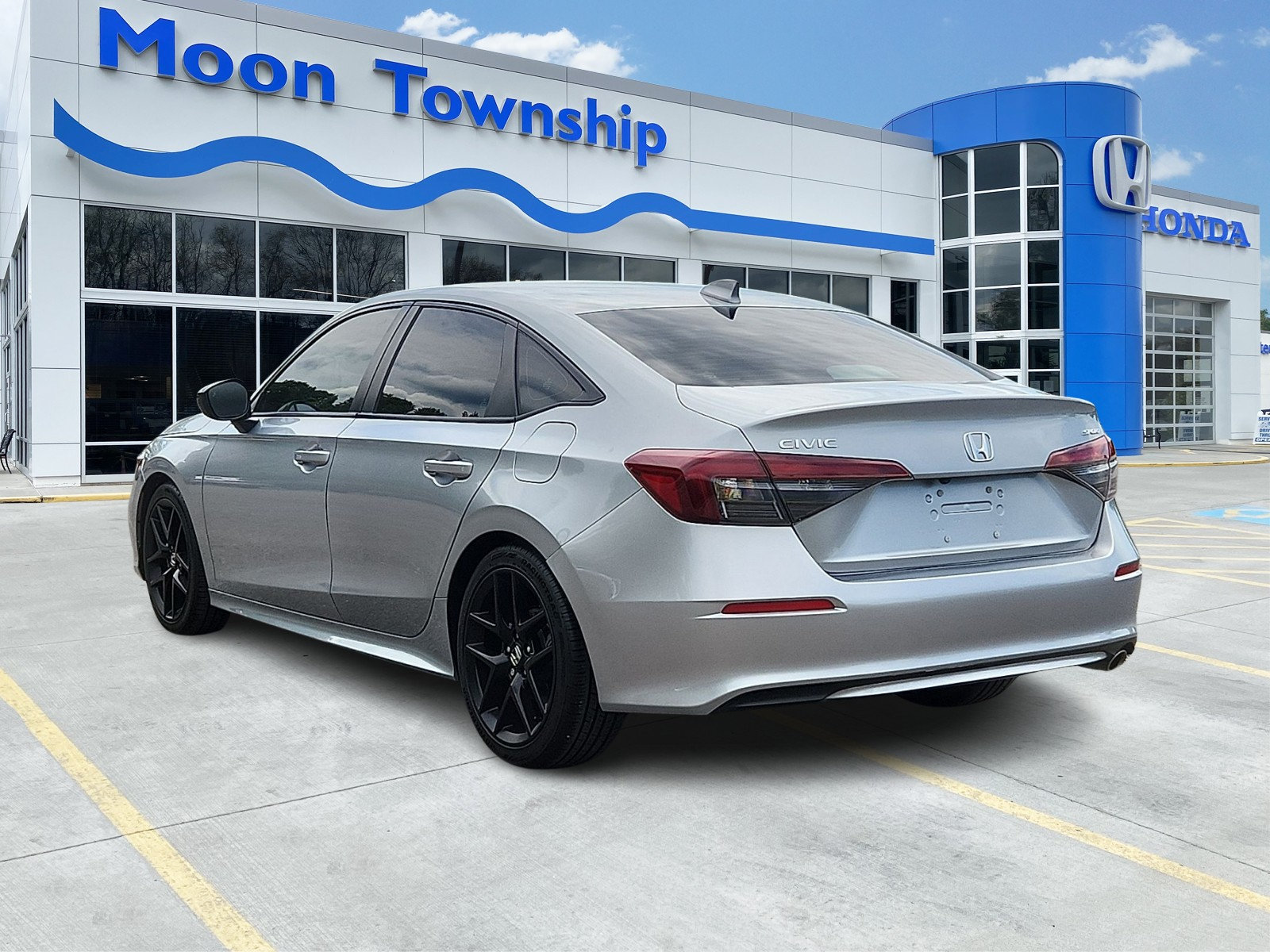 Used 2025 Honda Civic Sport image 4