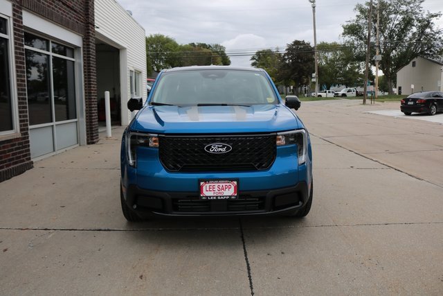 New 2025 Ford Maverick Lariat w/ Black Appearance Package image 4