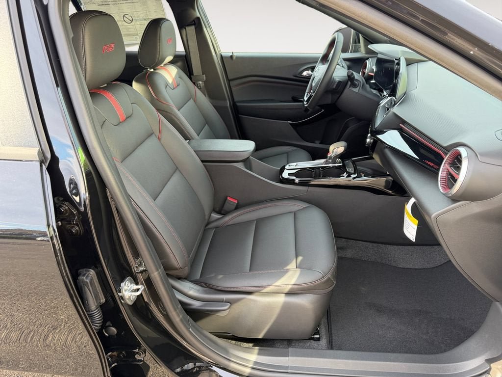 New 2026 Chevrolet Trax RS w/ Sunroof Package FWD image 24