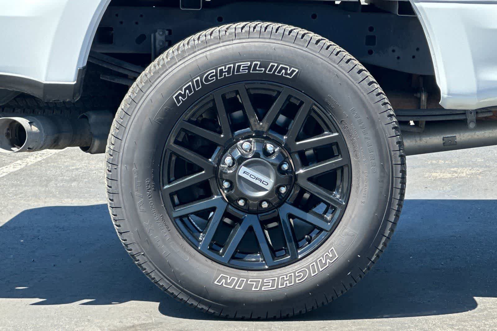 Used 2019 Ford F250 Lariat w/ Lariat Value Package AWD/4WD image 29