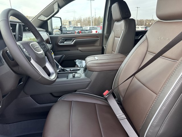 New 2026 GMC Sierra 2500 Denali w/ Denali Reserve Package image 5