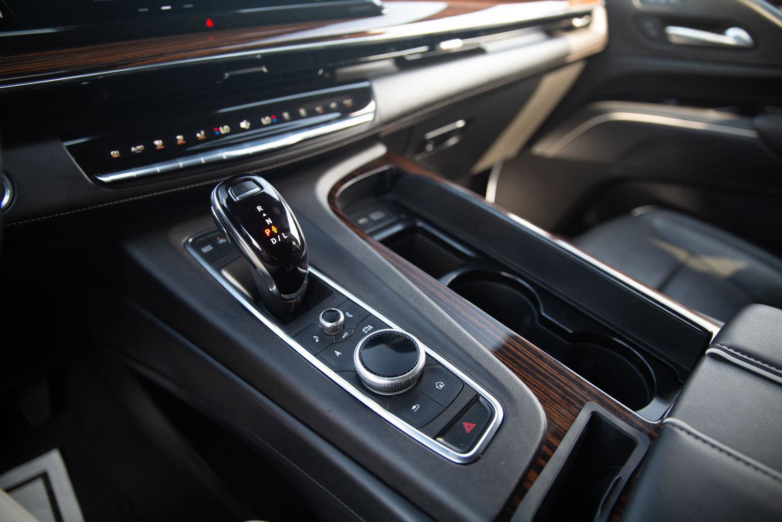 Used 2022 Cadillac Escalade Premium Luxury image 18