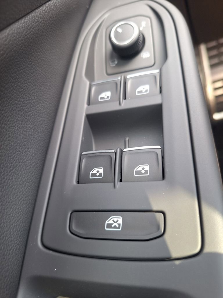 New 2026 Volkswagen GTI SE image 19