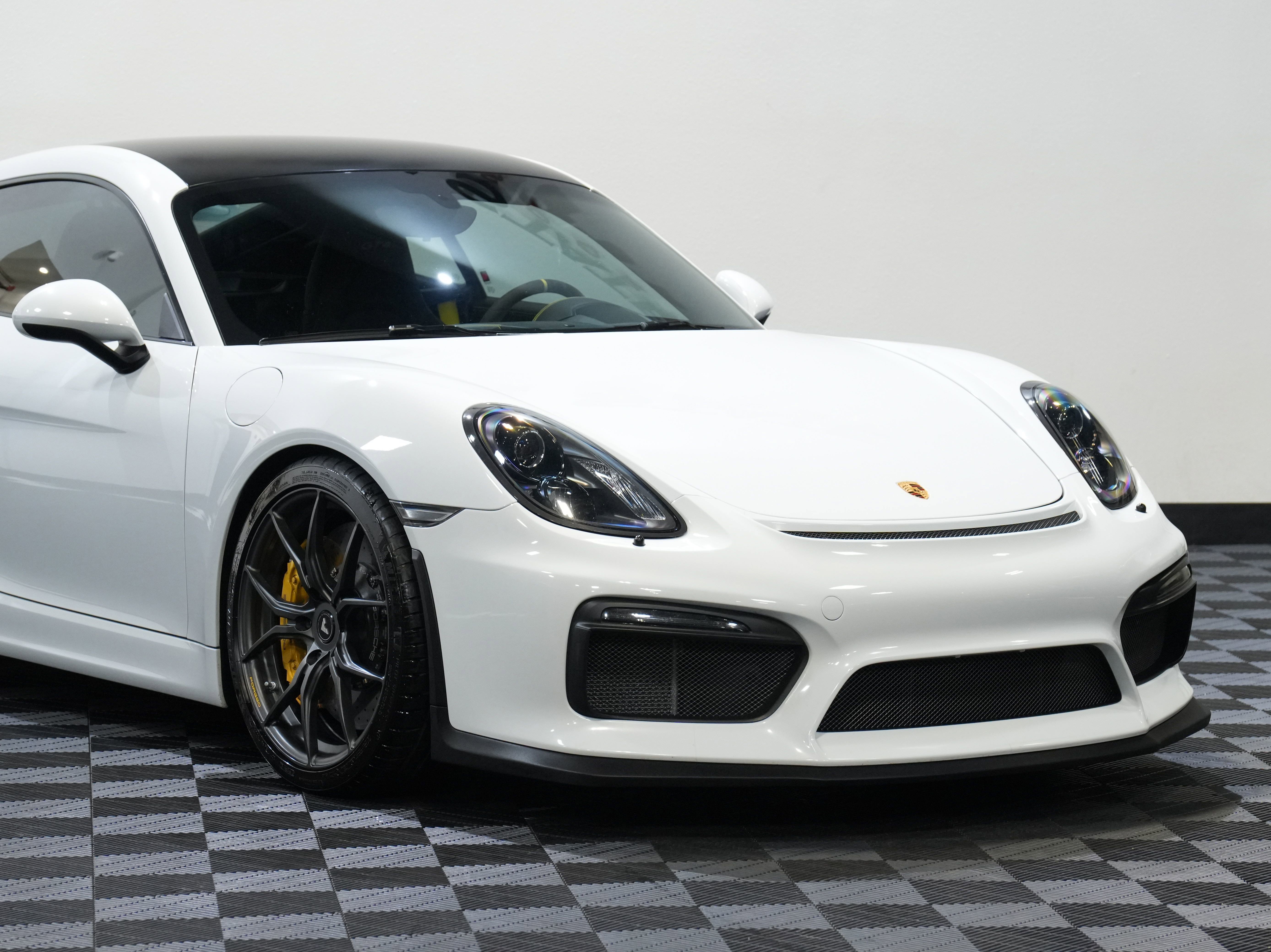 Used 2016 Porsche Cayman GT4 RWD image 9