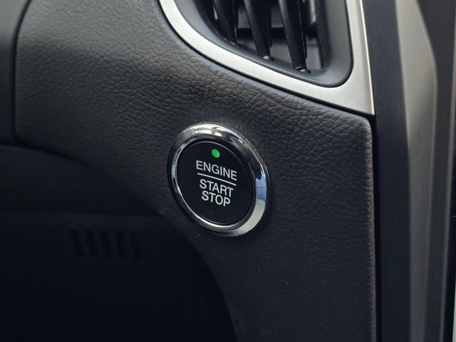 Used 2024 Ford Edge SE image 18