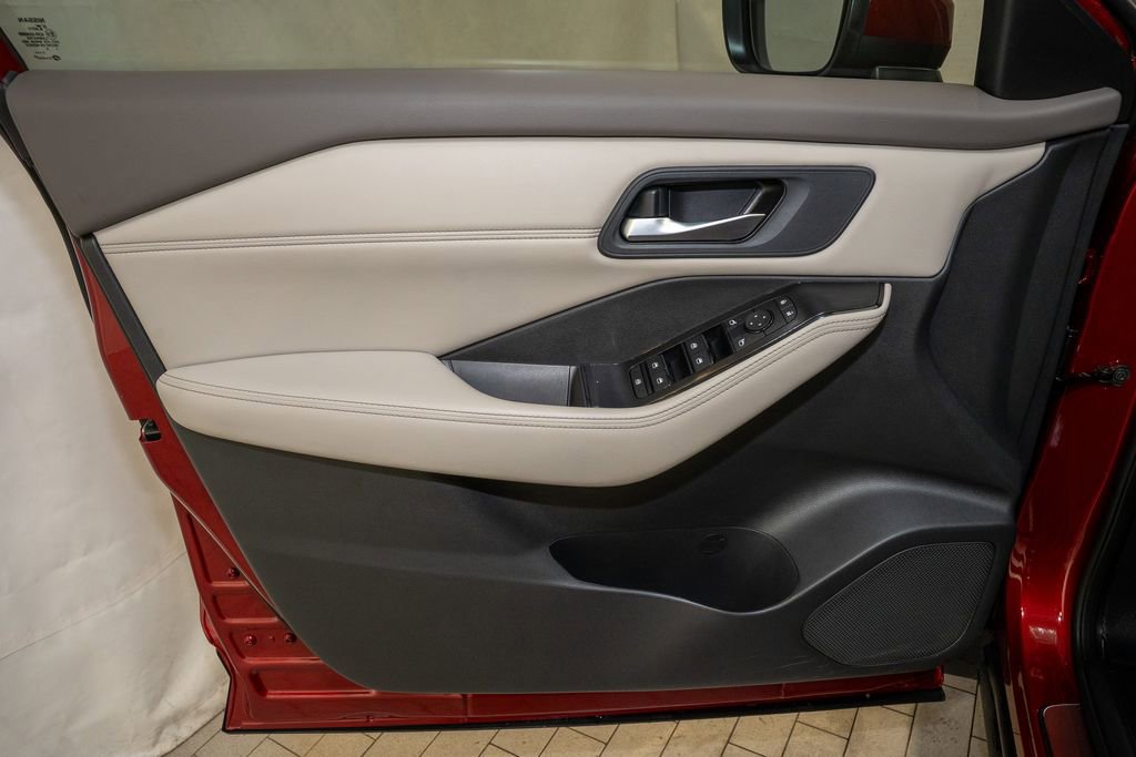 Certified 2023 Nissan Rogue SV w/ SV Premium Package image 13