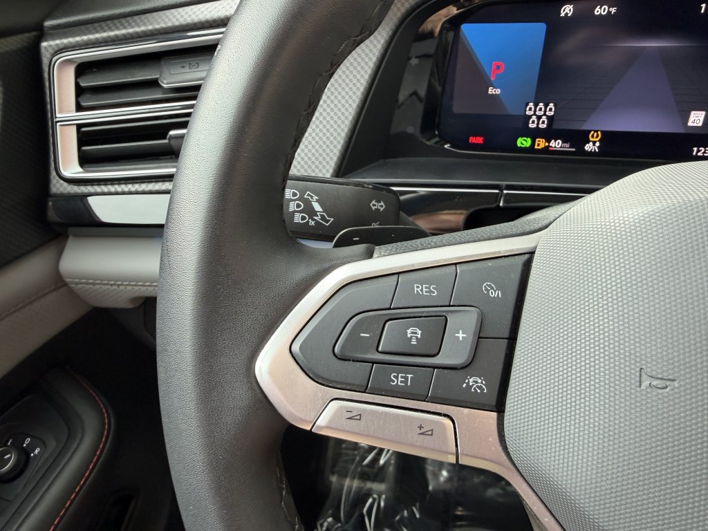 Used 2024 Volkswagen Atlas Peak Edition SEL AWD/4WD image 30