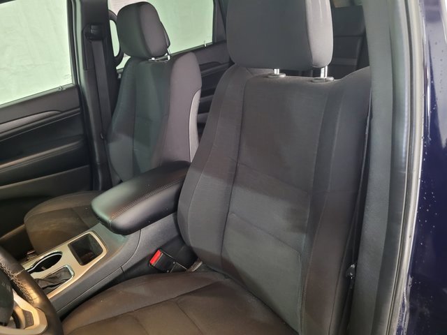 Used 2017 Jeep Grand Cherokee Laredo w/ Trailer Tow Group IV image 27