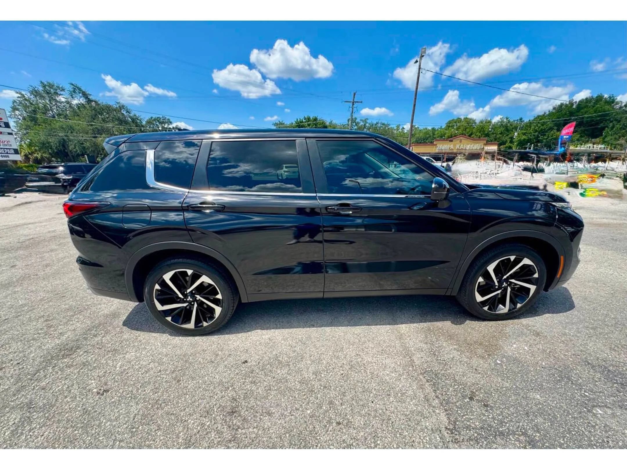Used 2024 Mitsubishi Outlander SE FWD image 7