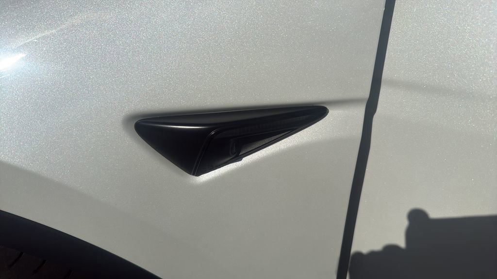Used 2021 Tesla Model Y 2WD image 23