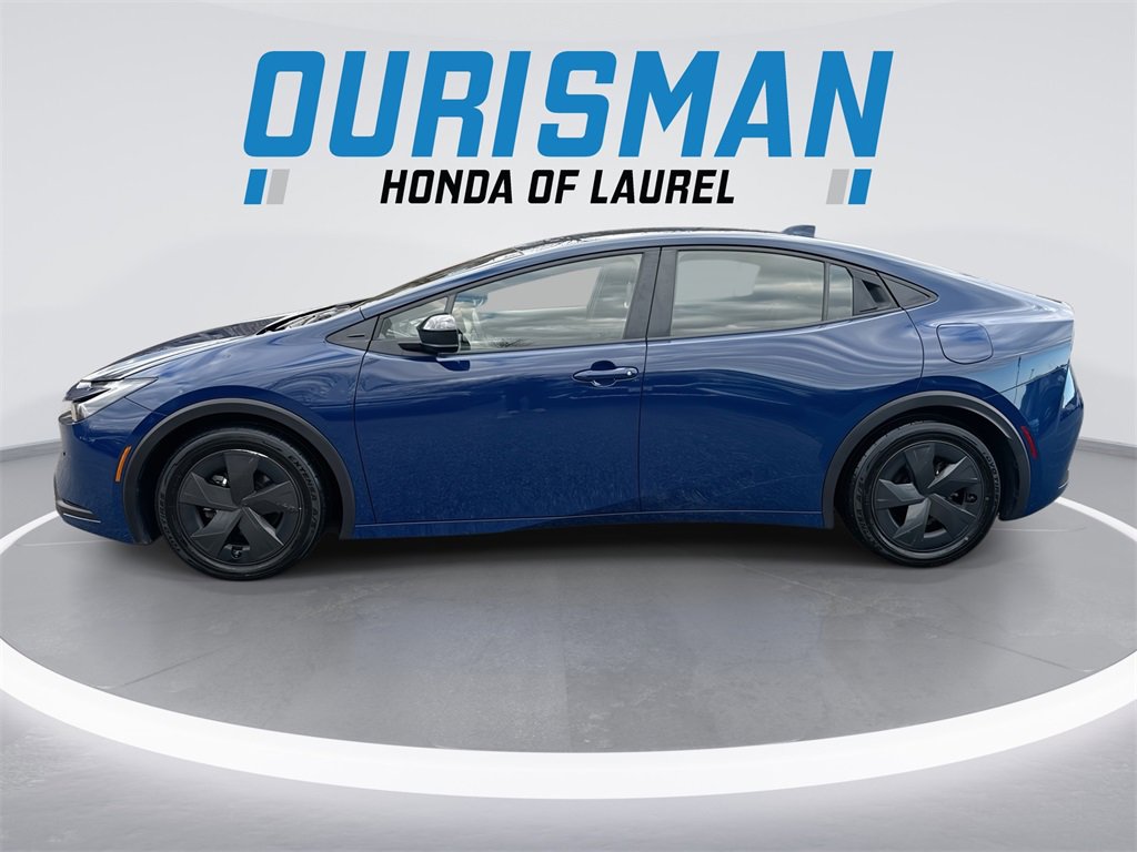 Used 2024 Toyota Prius LE image 5