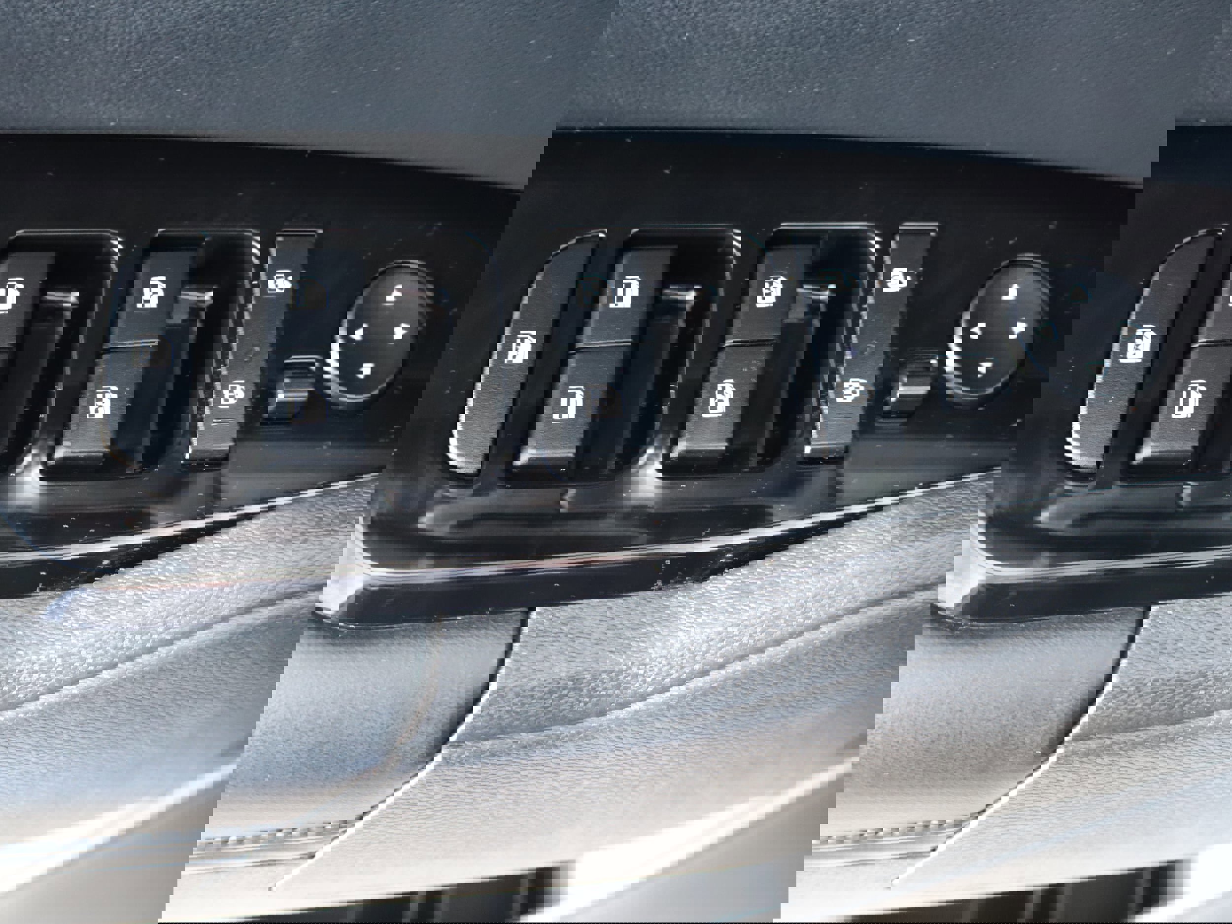 Used 2023 Kia Sportage EX w/ EX Premium Package image 13