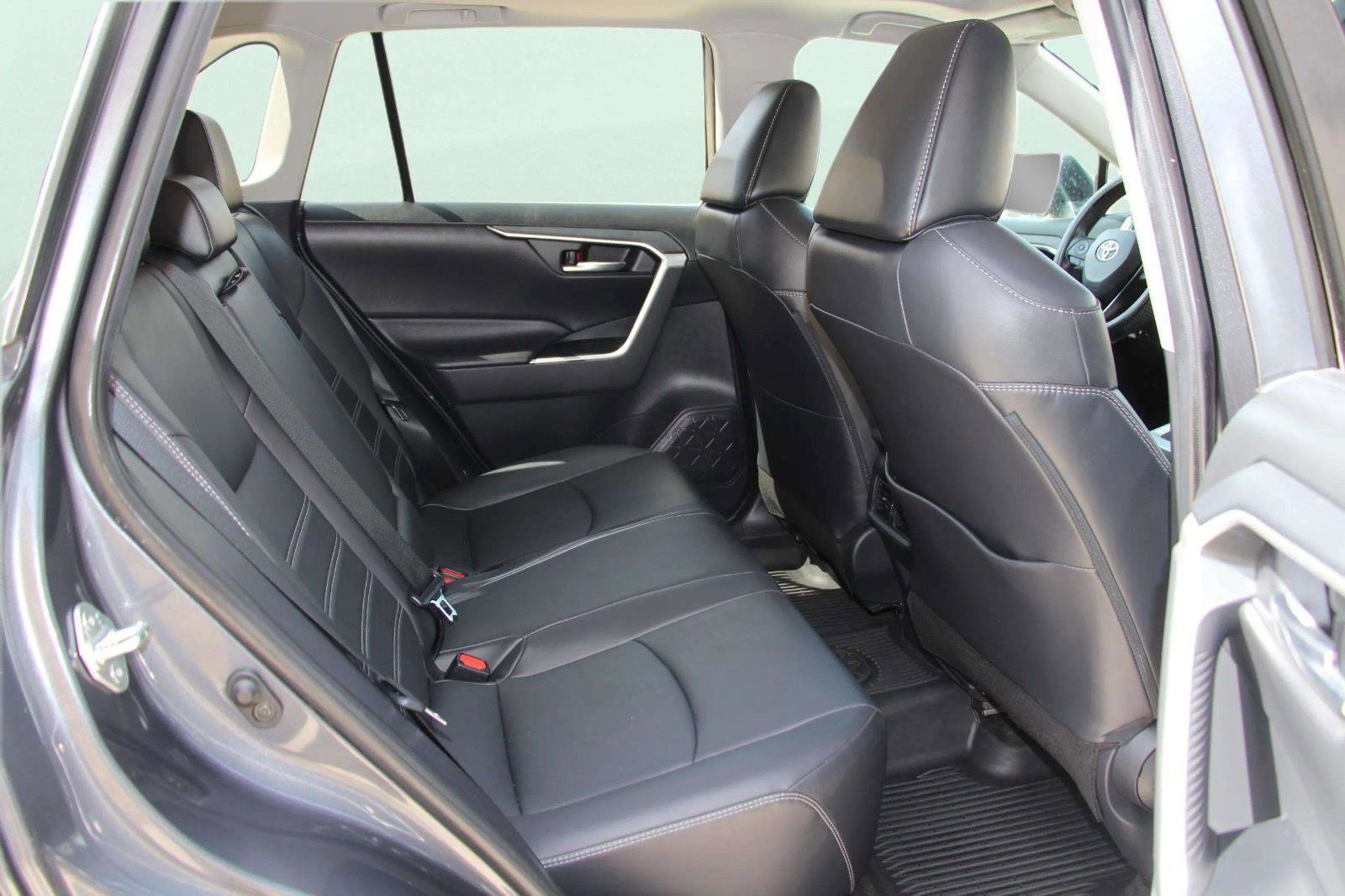 Used 2019 Toyota RAV4 XLE Premium w/ Cold Weather Package image 27