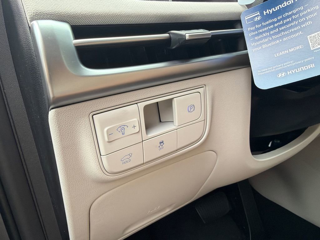 New 2026 Hyundai Tucson Limited FWD image 31
