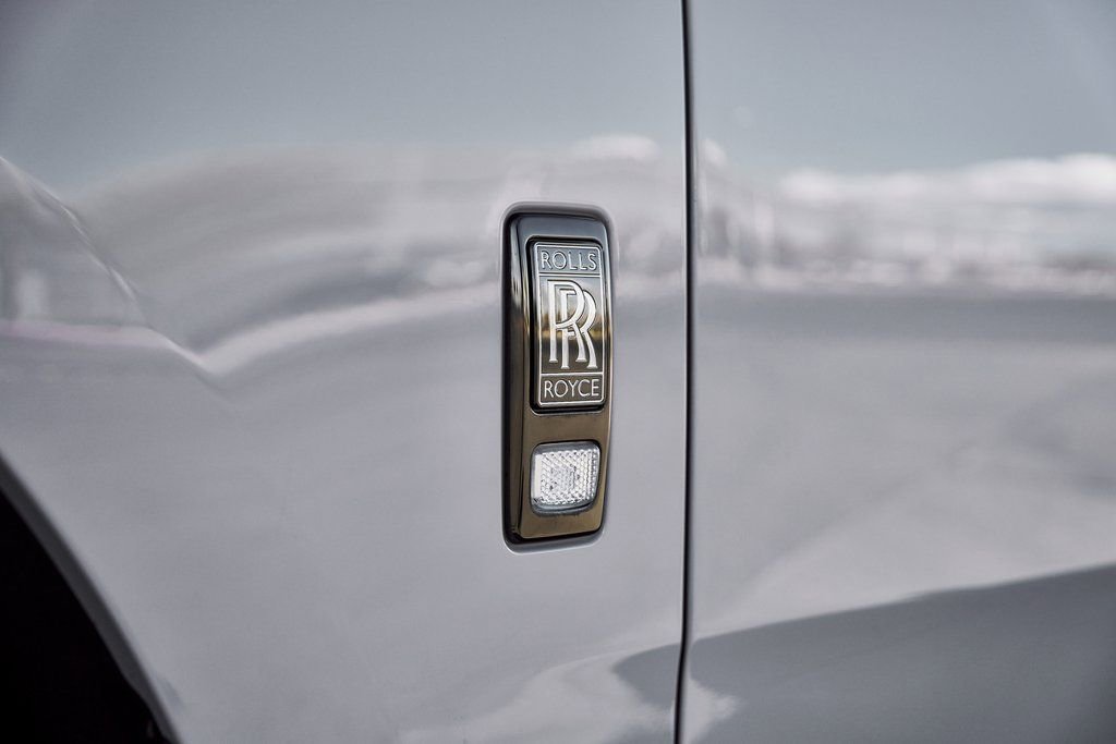 Used 2024 Rolls-Royce Cullinan Black Badge image 9