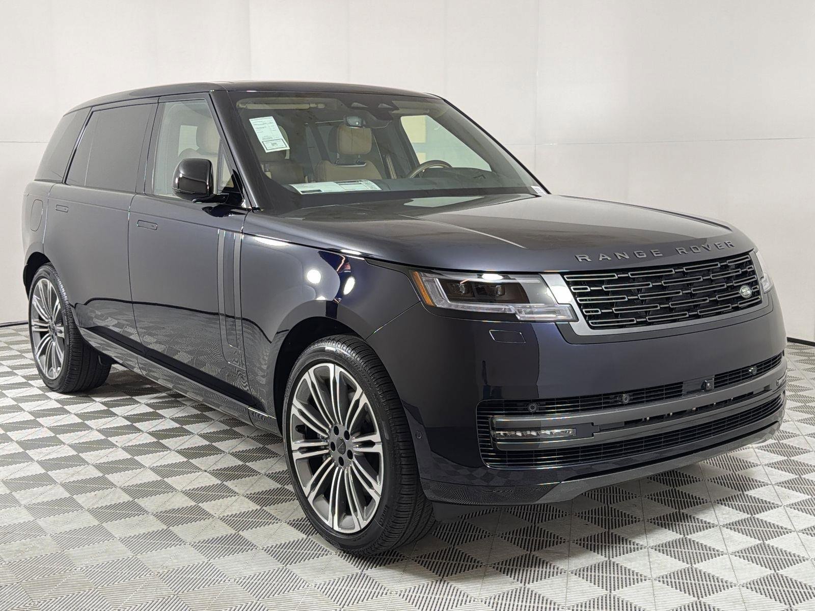 New 2026 Land Rover Range Rover Long Wheelbase SE image 6