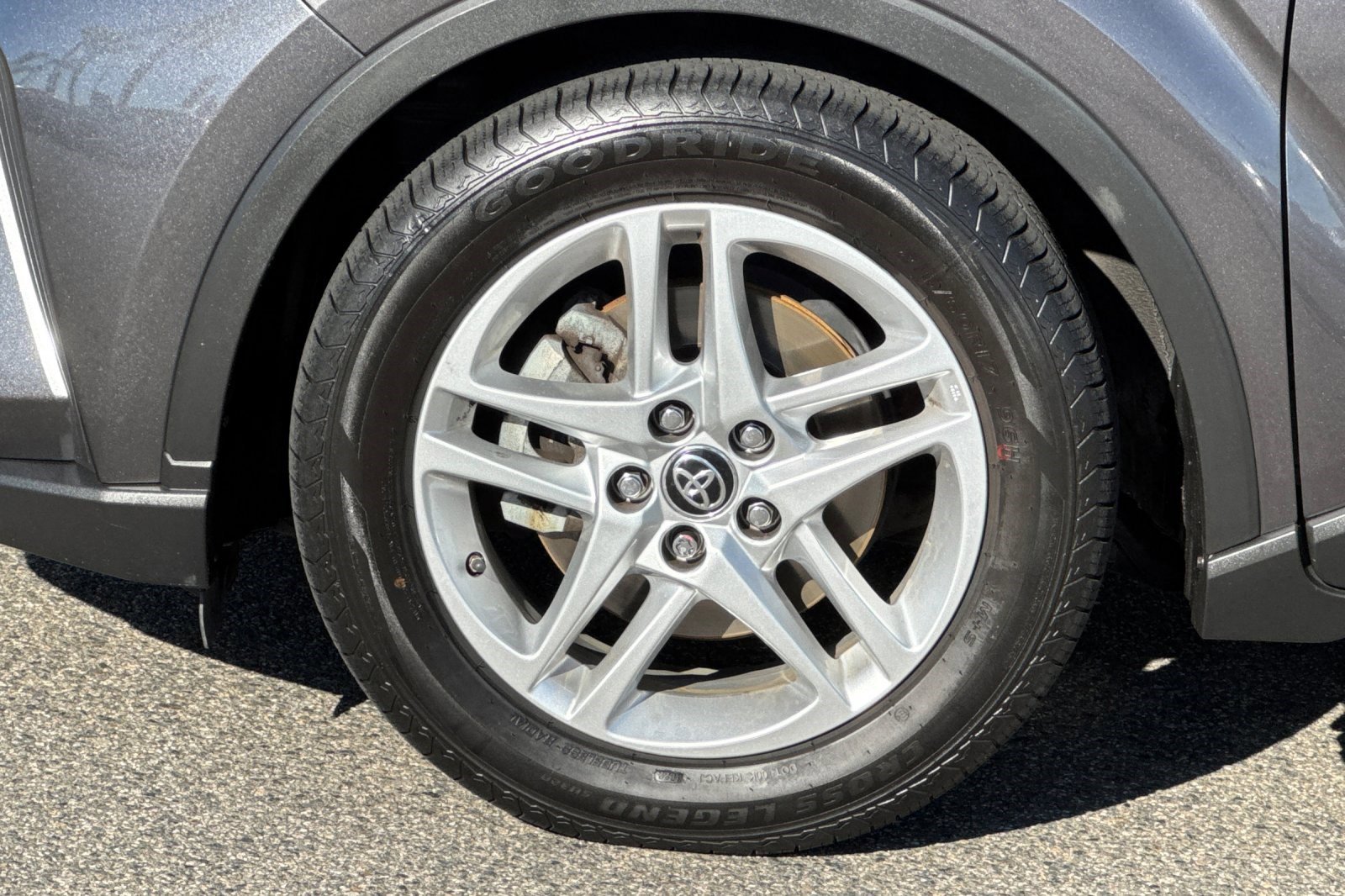 Used 2021 Toyota C-HR LE image 11