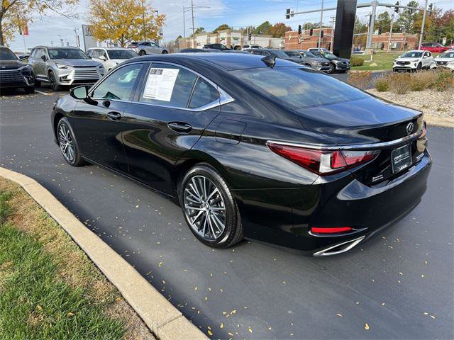 Certified 2025 Lexus ES 350 w/ Premium Package image 5