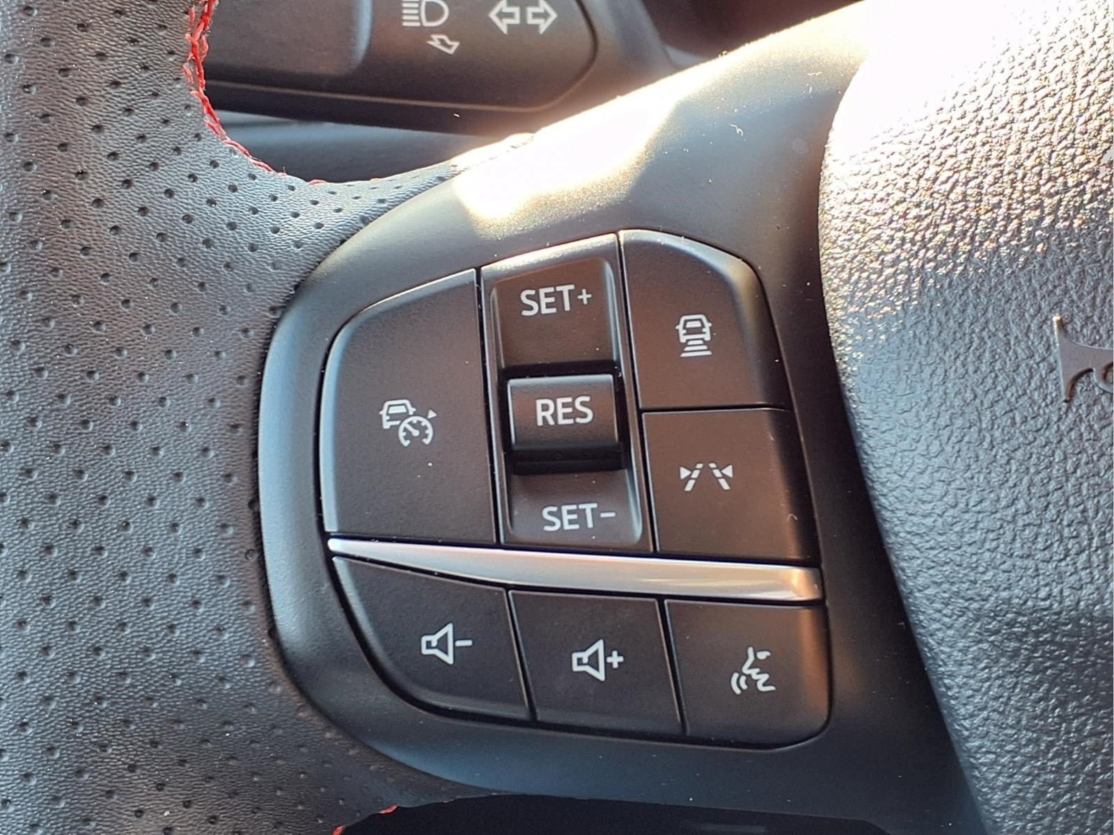 Used 2024 Ford Escape ST-Line w/ Tech Pack #1 AWD/4WD image 21