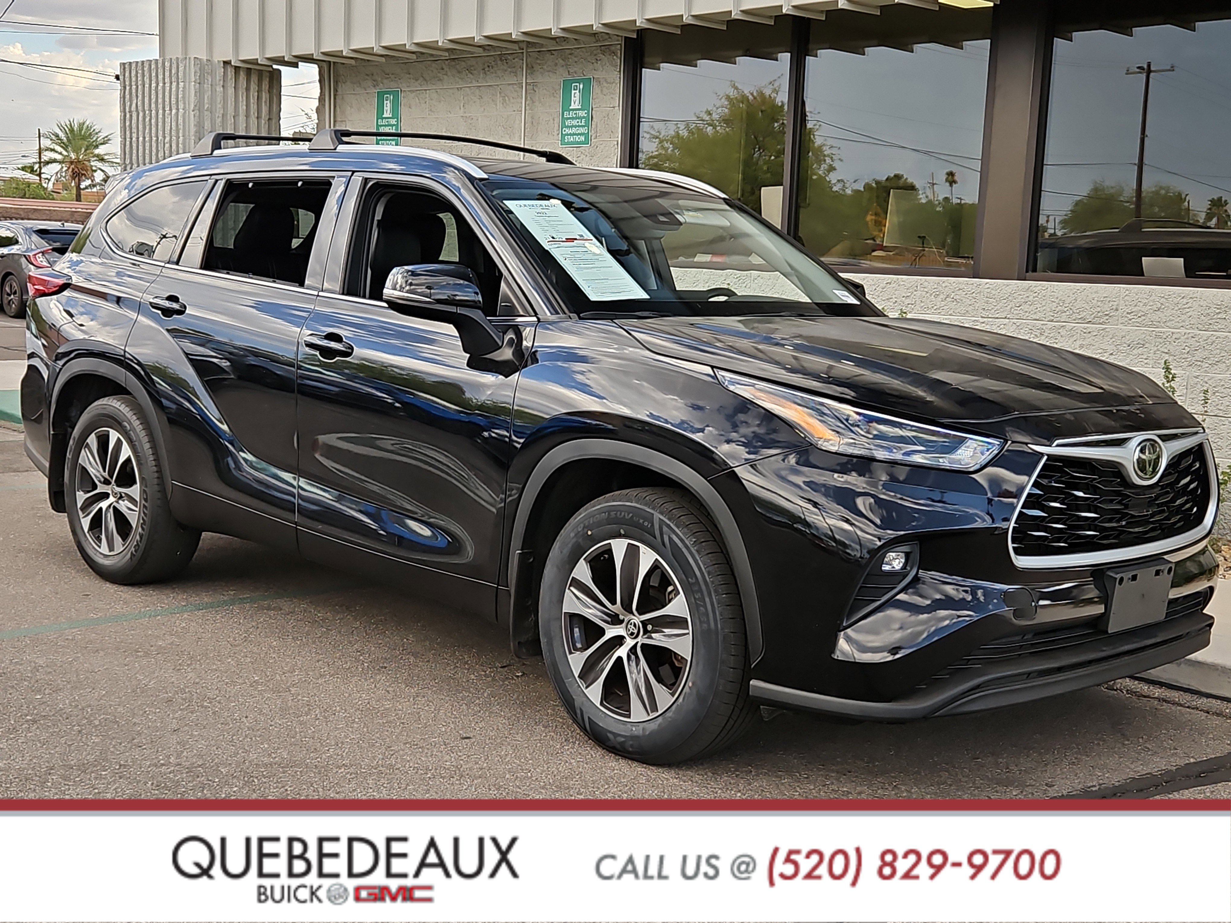 Used 2022 Toyota Highlander XLE image 1