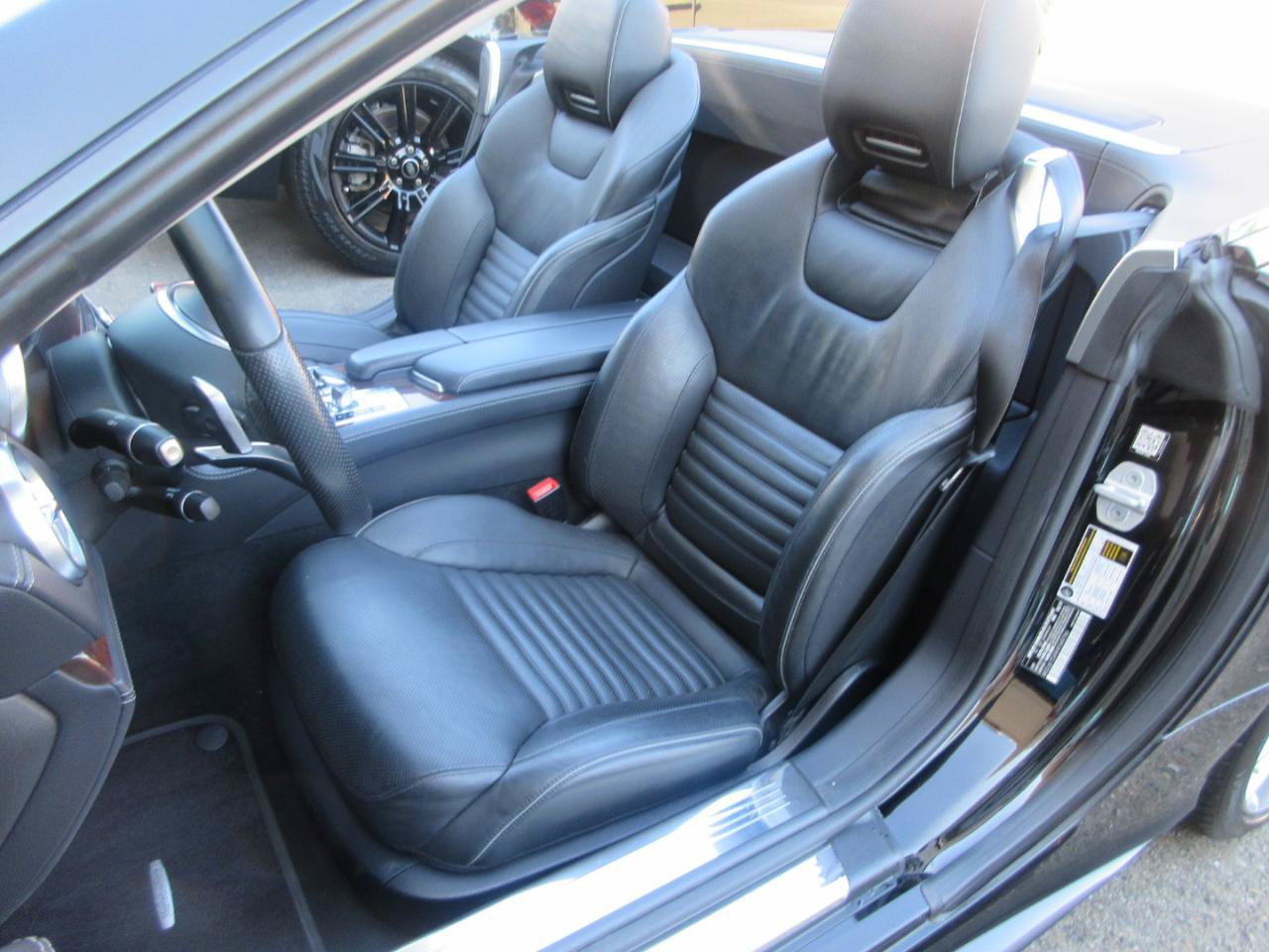 Used 2017 Mercedes-Benz SL 550 image 7