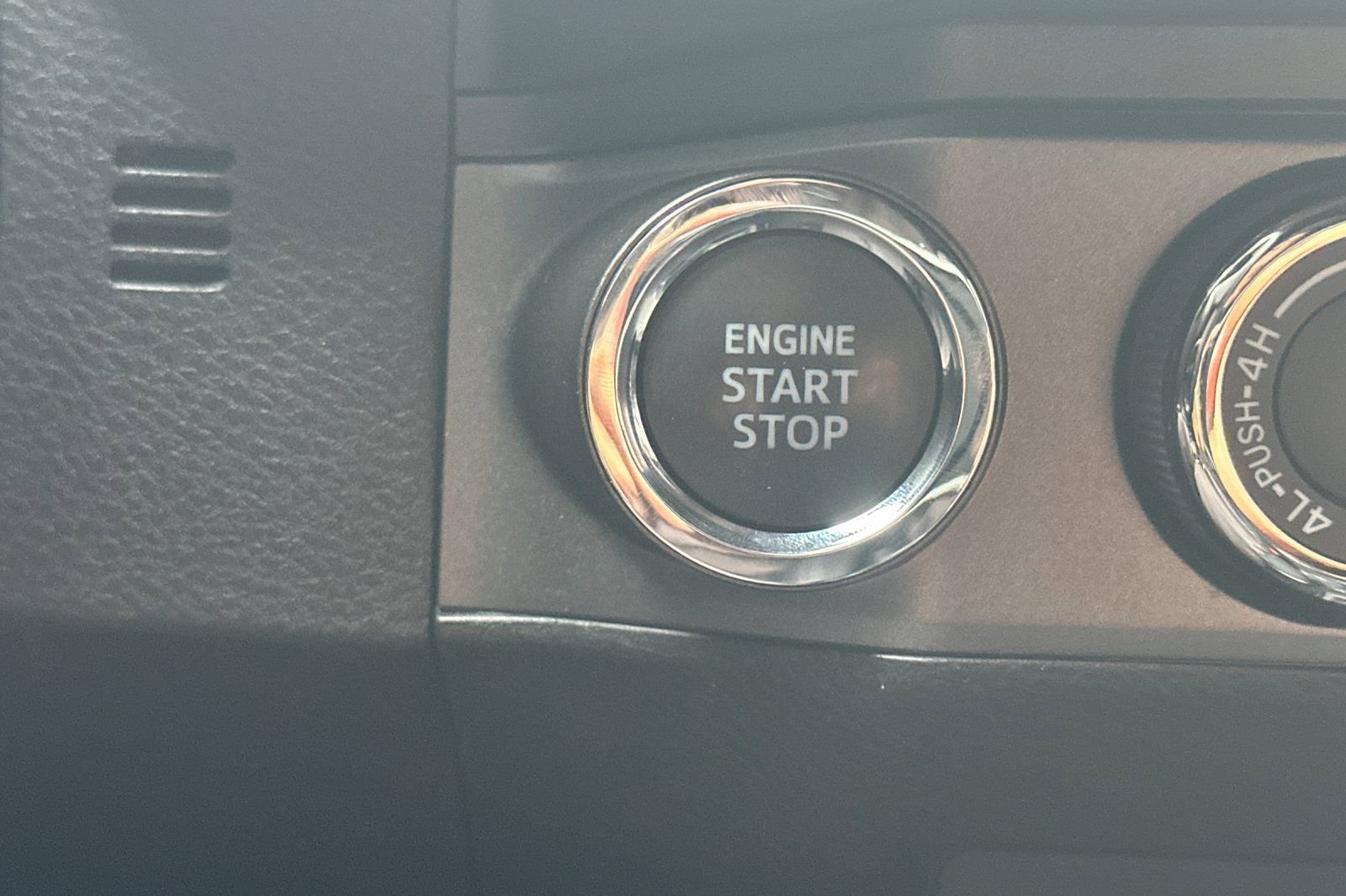 Used 2023 Toyota Tacoma TRD Off-Road image 27