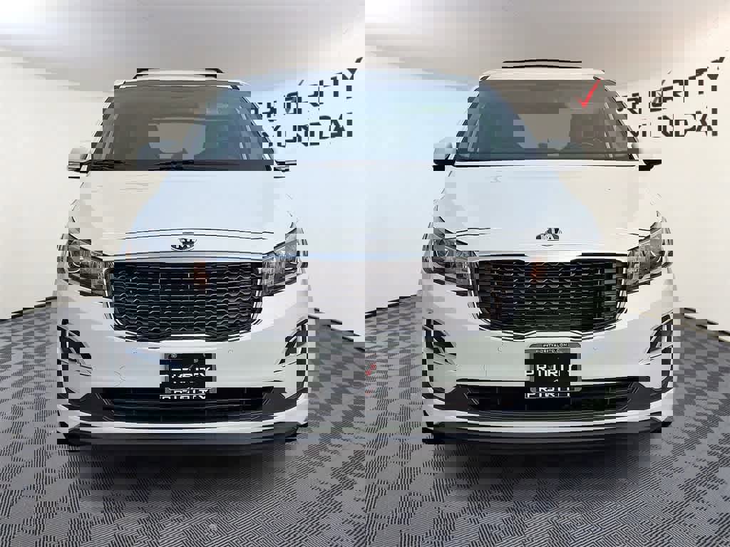 Used 2019 Kia Sedona EX image 2