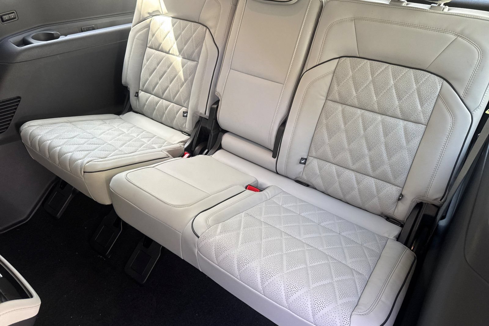 New 2027 Lincoln Navigator L Black Label AWD/4WD image 12