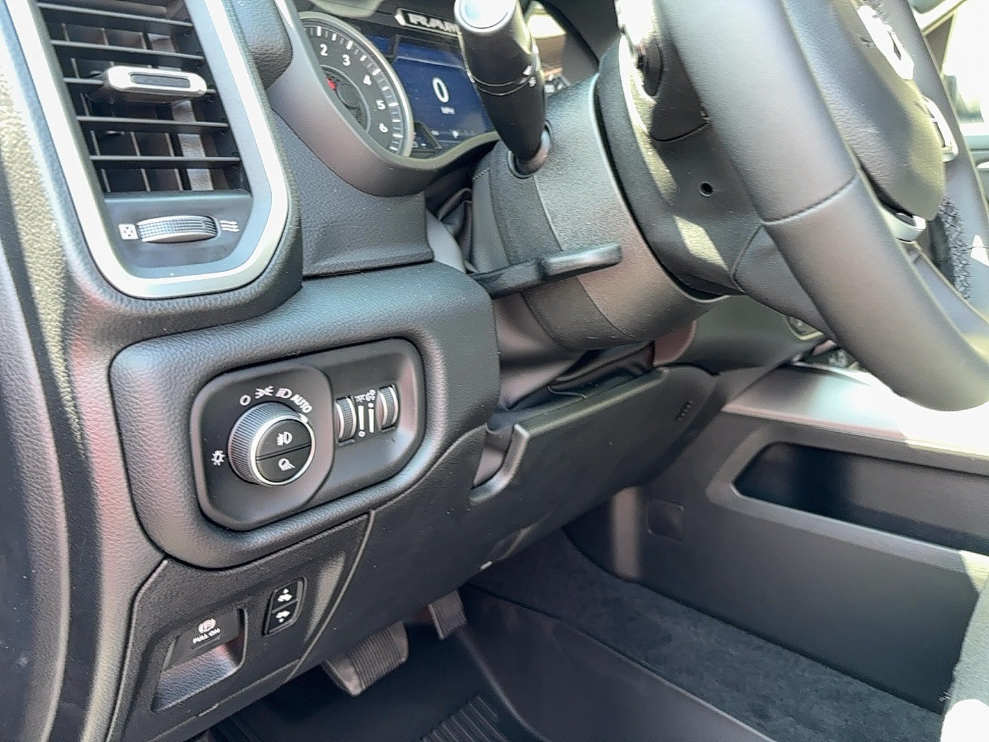 New 2026 RAM 1500 Big Horn AWD/4WD image 23