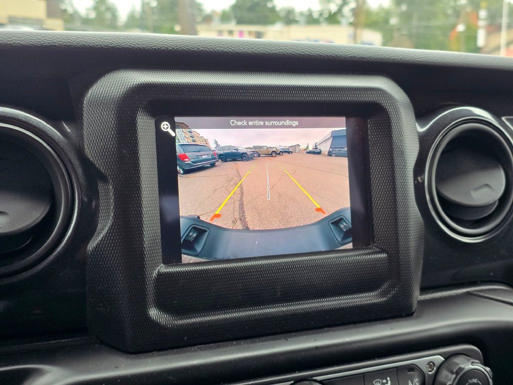 Used 2022 Jeep Gladiator Sport AWD/4WD image 24