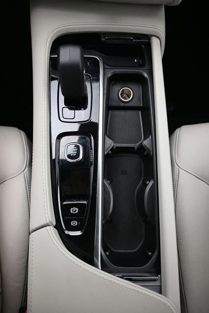 Used 2023 Volvo XC90 B5 Core w/ Climate Package image 12