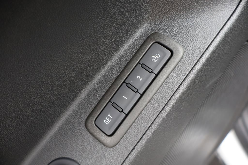 Used 2023 Chevrolet Equinox Premier image 12