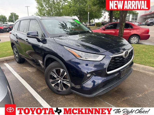 Used 2021 Toyota Highlander XLE