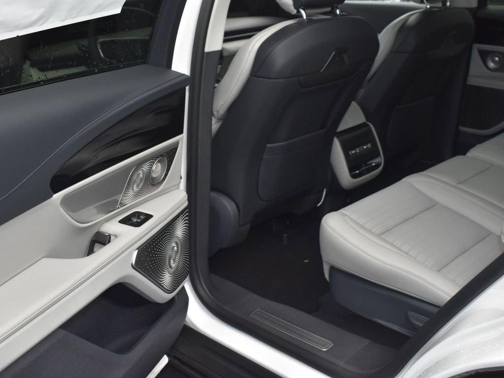 New 2026 Lincoln Nautilus Reserve image 12