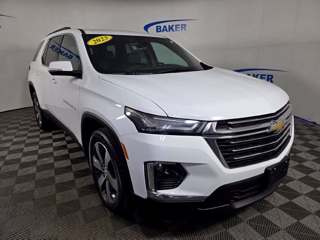 Certified 2023 Chevrolet Traverse LT w/ LT Premium Package AWD/4WD image 8